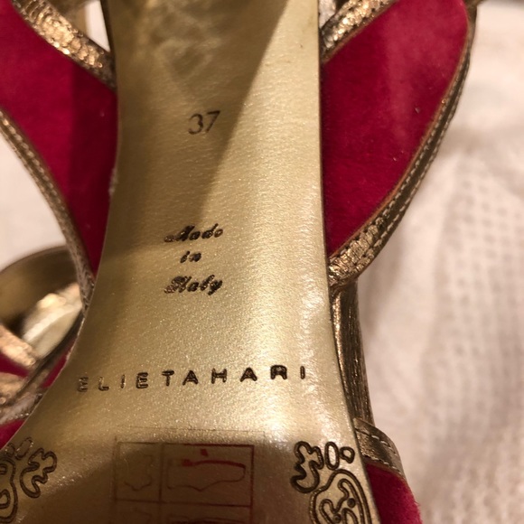 Ellie Tahari Red Suede Sandals - Picture 4 of 6